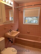 67 Grove St in Arlington, MA - Foto de edificio - Building Photo