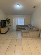 12910 Lake Vista Dr in Gibsonton, FL - Building Photo - Building Photo