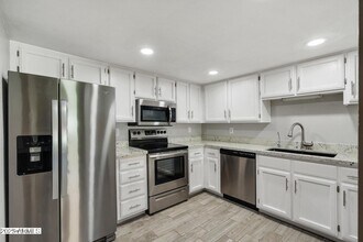 222 W Brown Rd in Mesa, AZ - Building Photo - Building Photo