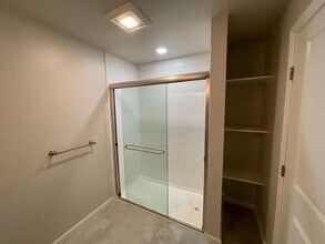 122 E 55th St in New York, NY - Foto de edificio - Building Photo