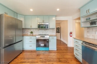 4 Mechanic St in Roxbury Township, NJ - Building Photo - Building Photo