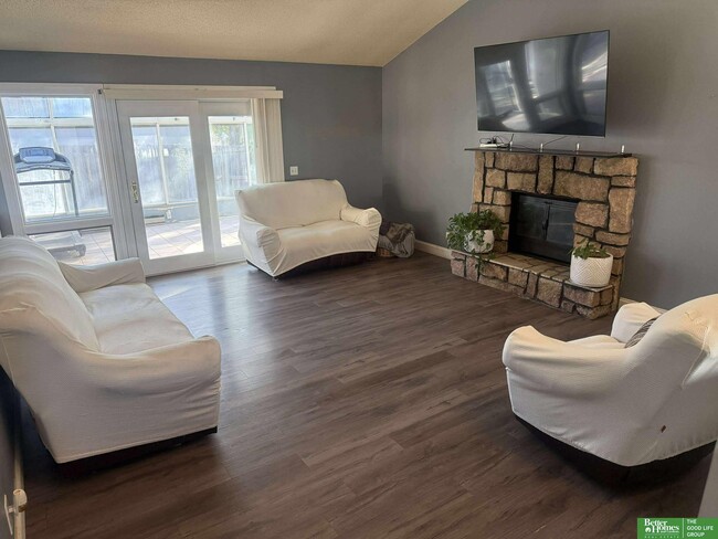 15399 Wycliffe Dr in Omaha, NE - Building Photo - Building Photo