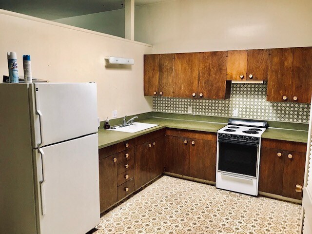 4582 S Adams Ave in South Ogden, UT - Building Photo - Building Photo