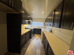 6303 Vicland Pl in Los Angeles, CA - Building Photo - Building Photo