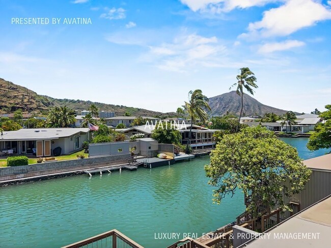 6370 Hawaii Kai Dr in Honolulu, HI - Building Photo - Building Photo