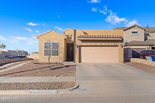 14829 Sunny Land Ave in El Paso, TX - Building Photo