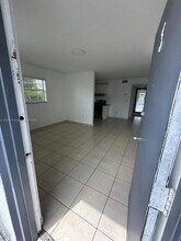 431 E 28th St in Hialeah, FL - Building Photo - Building Photo