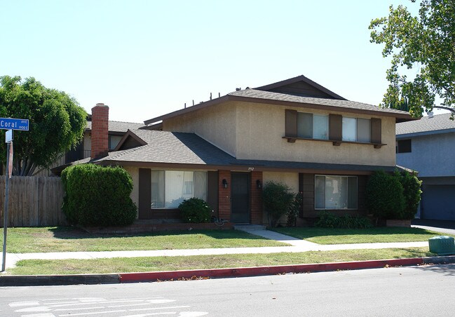 1932 E Coral Ave in Orange, CA - Building Photo - Building Photo