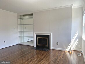 907 Green St in Alexandria, VA - Building Photo - Building Photo