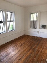 1944 Taylor St-Unit -2 in Hollywood, FL - Building Photo - Building Photo