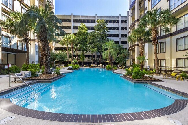 4001 Fannin St in Houston, TX - Building Photo - Building Photo
