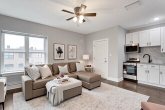 8024 S Ellis Ave in Chicago, IL - Building Photo - Building Photo