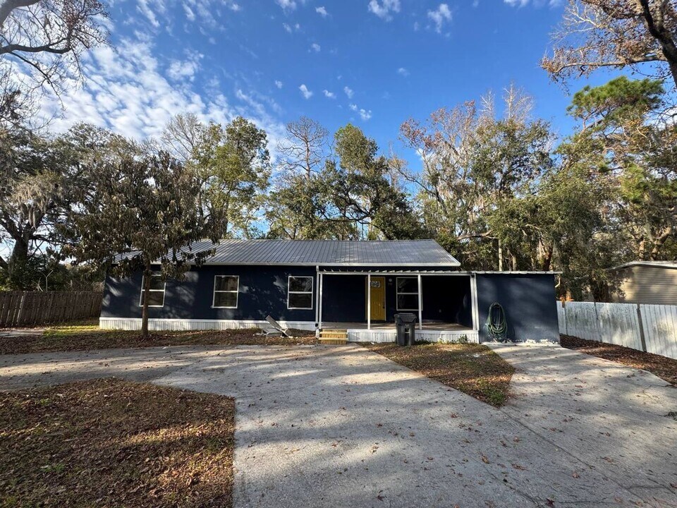 930 Reynolds Rd in Lakeland, FL - Building Photo