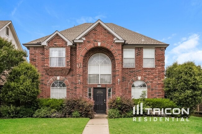 property at 1711 Live Oak Ln