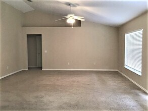 754 46th Sq in Vero Beach, FL - Foto de edificio - Building Photo