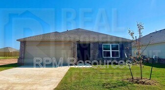 1812 Hayes Ln in Oklahoma City, OK - Building Photo