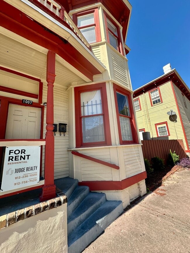 1007 Jefferson St in Savannah, GA - Building Photo - Building Photo