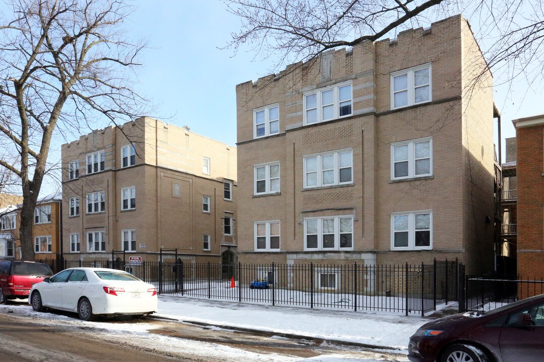 6317-6323 N Sacramento Ave in Chicago, IL - Building Photo