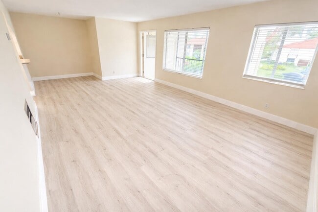 4759 Sable Pine Cir in West Palm Beach, FL - Building Photo - Building Photo