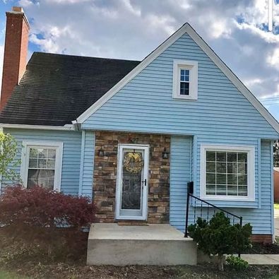 property at 527 W Liberty St