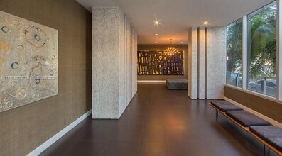 2100 Park Ave in Miami Beach, FL - Foto de edificio - Building Photo