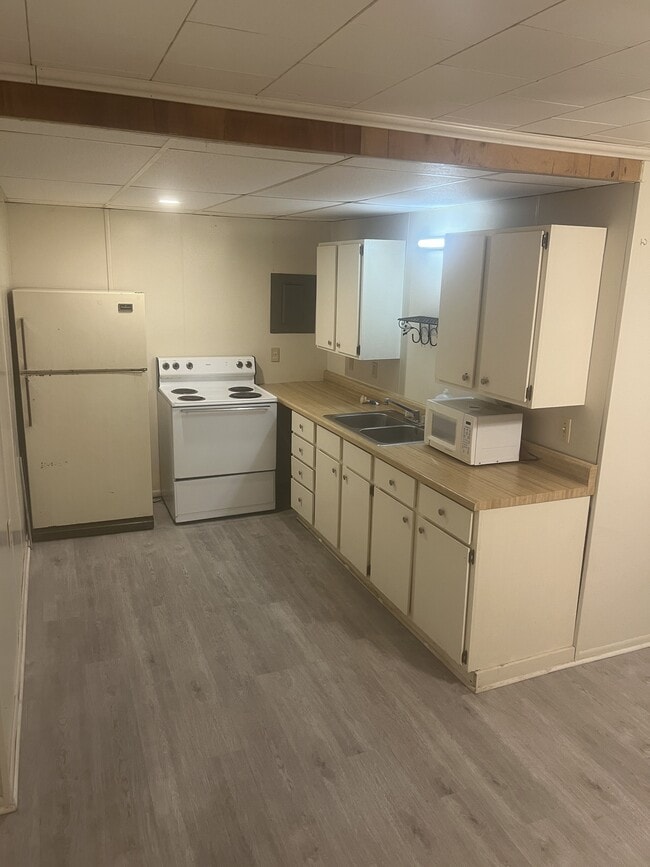 property at 10065 Main St