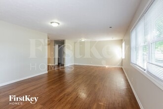 6304 Zionsville Rd in Indianapolis, IN - Building Photo - Building Photo