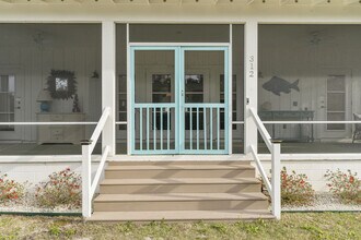 312 Governor Dr in Panama City Beach, FL - Building Photo - Building Photo