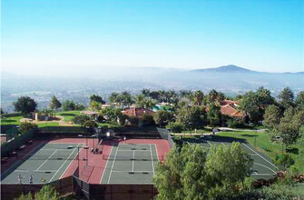 2187 View Crest Glen in Escondido, CA - Building Photo - Building Photo