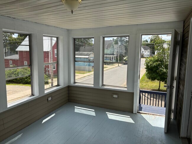 28 Jackson St, Unit 2