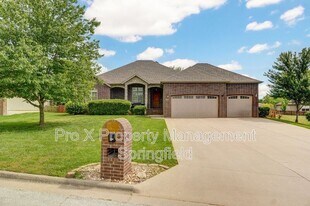 527 Quail Run in Rogersville, MO - Building Photo