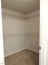 8555 W Russell Rd in Las Vegas, NV - Building Photo - Building Photo