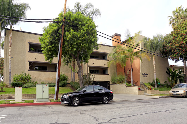 San Bonito Apartments in Torrance, CA - Building Photo - Building Photo