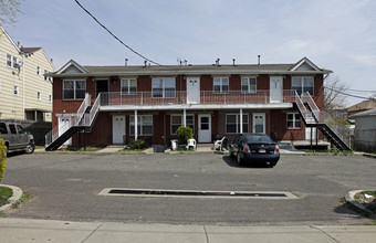 301-309 South Ave in Staten Island, NY - Building Photo - Building Photo