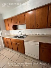 2807 Ridgewood Dr-Unit -A in Evansville, IN - Foto de edificio - Building Photo