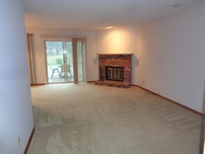 1992 Waterfront Dr N in Columbia, MO - Building Photo - Building Photo