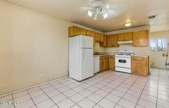 304 5th St in Sunland Park, NM - Building Photo - Building Photo