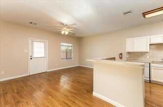 7814 Gladstone St in Houston, TX - Building Photo - Building Photo