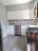 118 Wentworth Ave in Cranston, RI - Building Photo - Building Photo