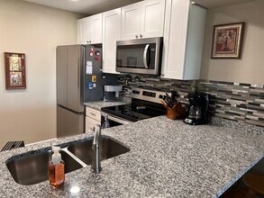 2727 N Wickham Rd, Unit 1 in Melbourne, FL - Building Photo - Building Photo