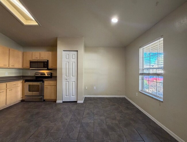 2131 NW 52nd Pl in Gainesville, FL - Building Photo - Building Photo