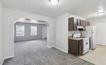 937 Ansel Rd in Cleveland, OH - Foto de edificio - Building Photo