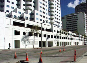 Harbor Place Tower in Long Beach, CA - Building Photo - Other
