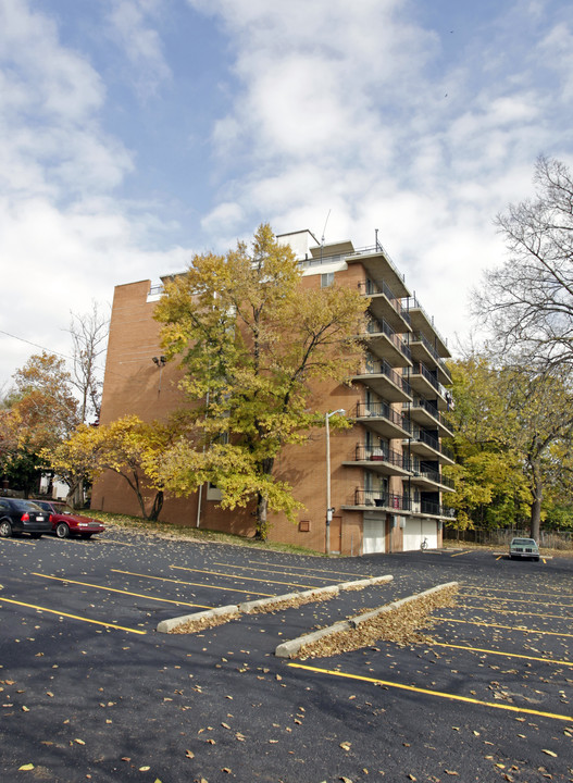 Wright View Apartments in Dayton, OH - Building Photo