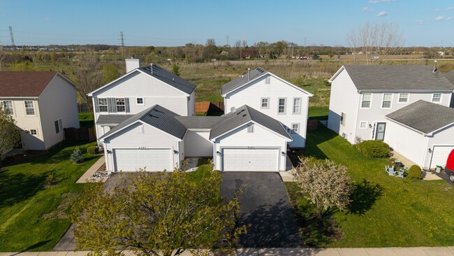 276 Norwell Ln in Round Lake, IL - Building Photo - Building Photo