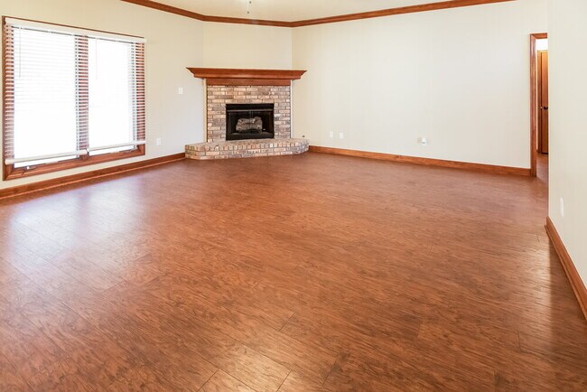 7182 Golden Oaks Loop E in Southaven, MS - Building Photo - Building Photo