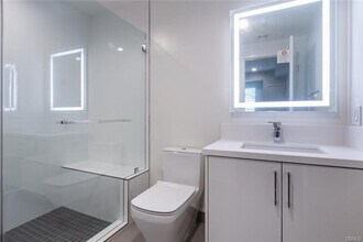 2225 Mira Vista Ave in Montrose, CA - Building Photo - Building Photo