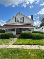 916 Sunset Ave in Grove City, PA - Building Photo