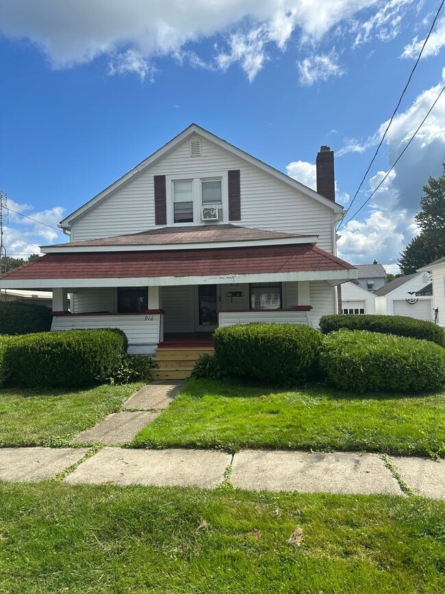 property at 916 Sunset Ave