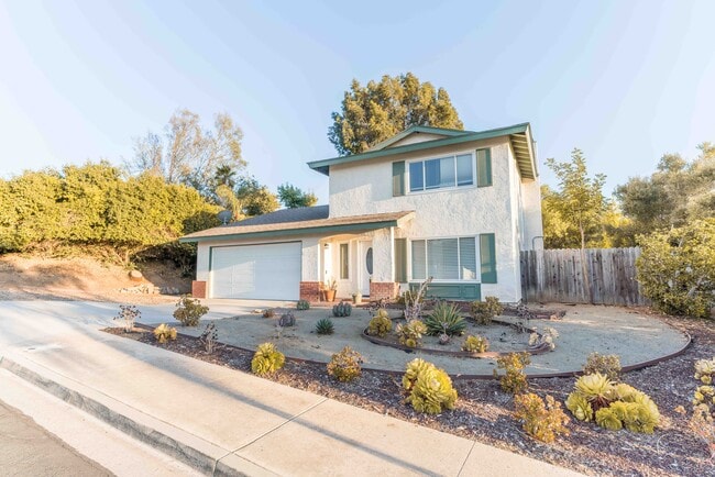 2023 Habero Dr in Escondido, CA - Building Photo - Building Photo